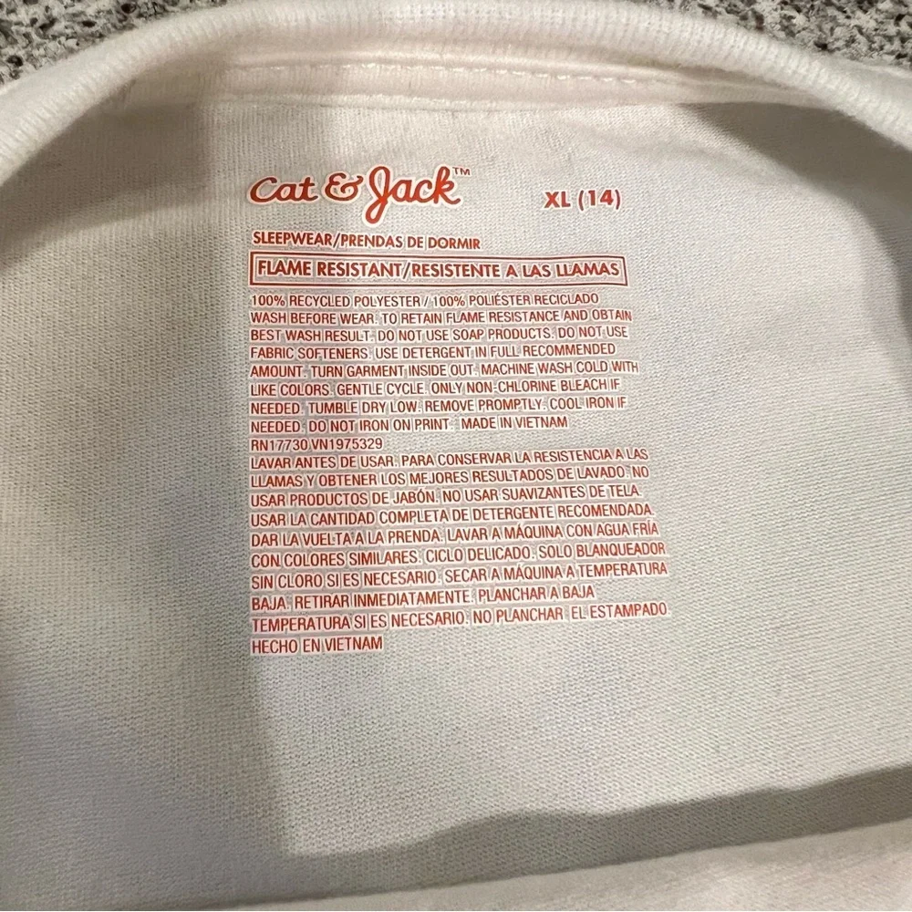 NWT Cat & Jack Boys 2pc Long-Sleeve Pajama Set- Cream and Red XL(14)